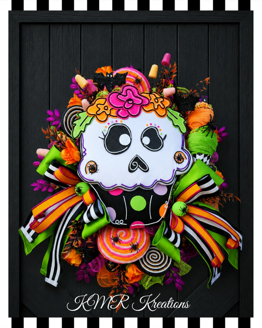 Skully Cupcake Halloween Wreath 💀🧁