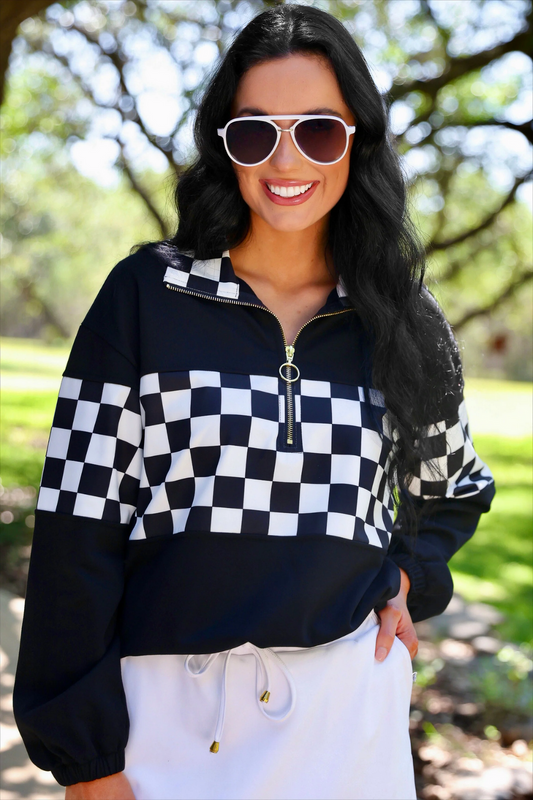End Zone Checkered Pullover – Black