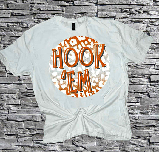 Hook ’Em Tee – Burnt Orange Leopard Print Game Day Shirt