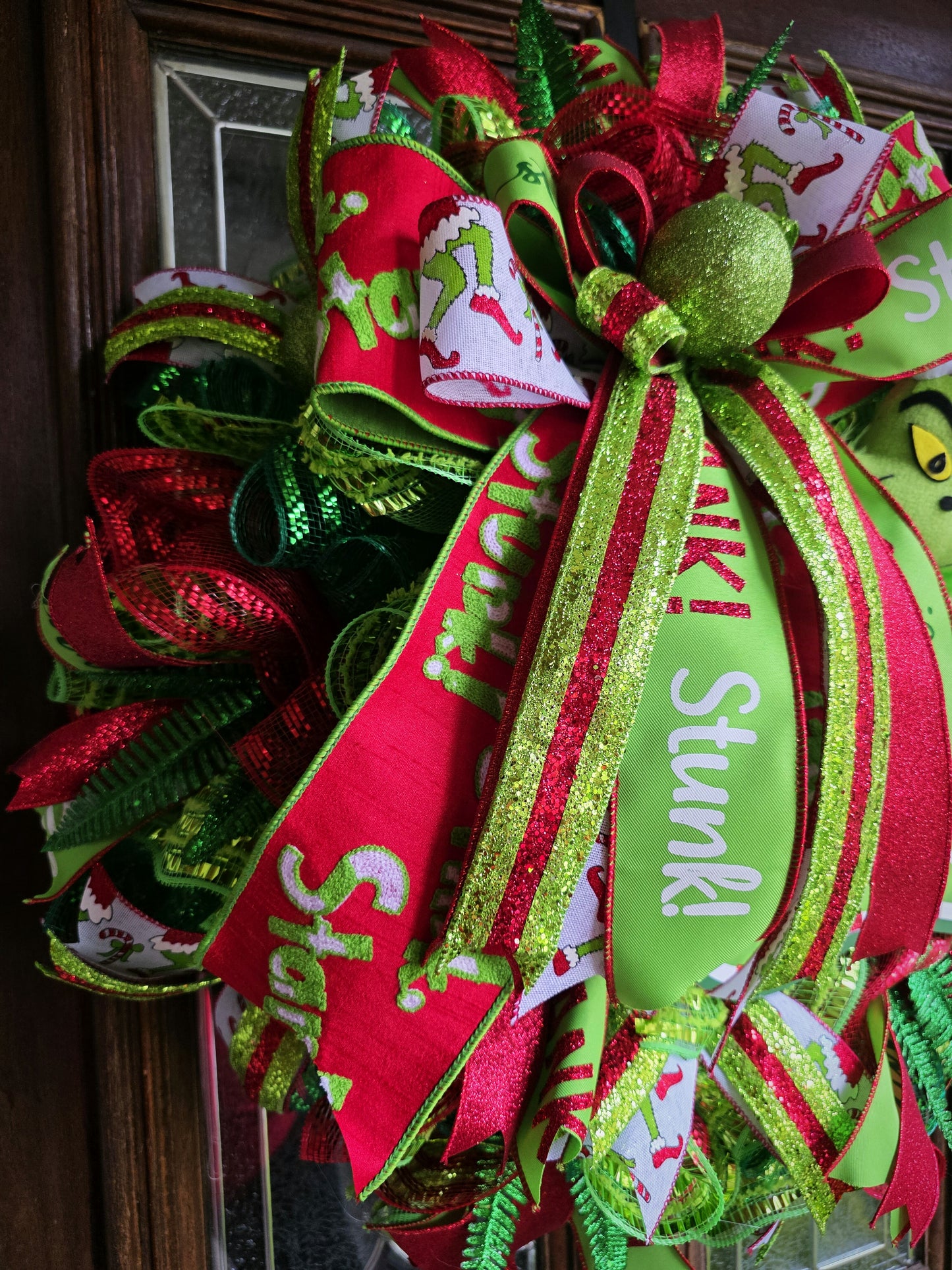 🎄 Stink! Stank! Stunk! Christmas Wreath – Whimsical Holiday Door Decor