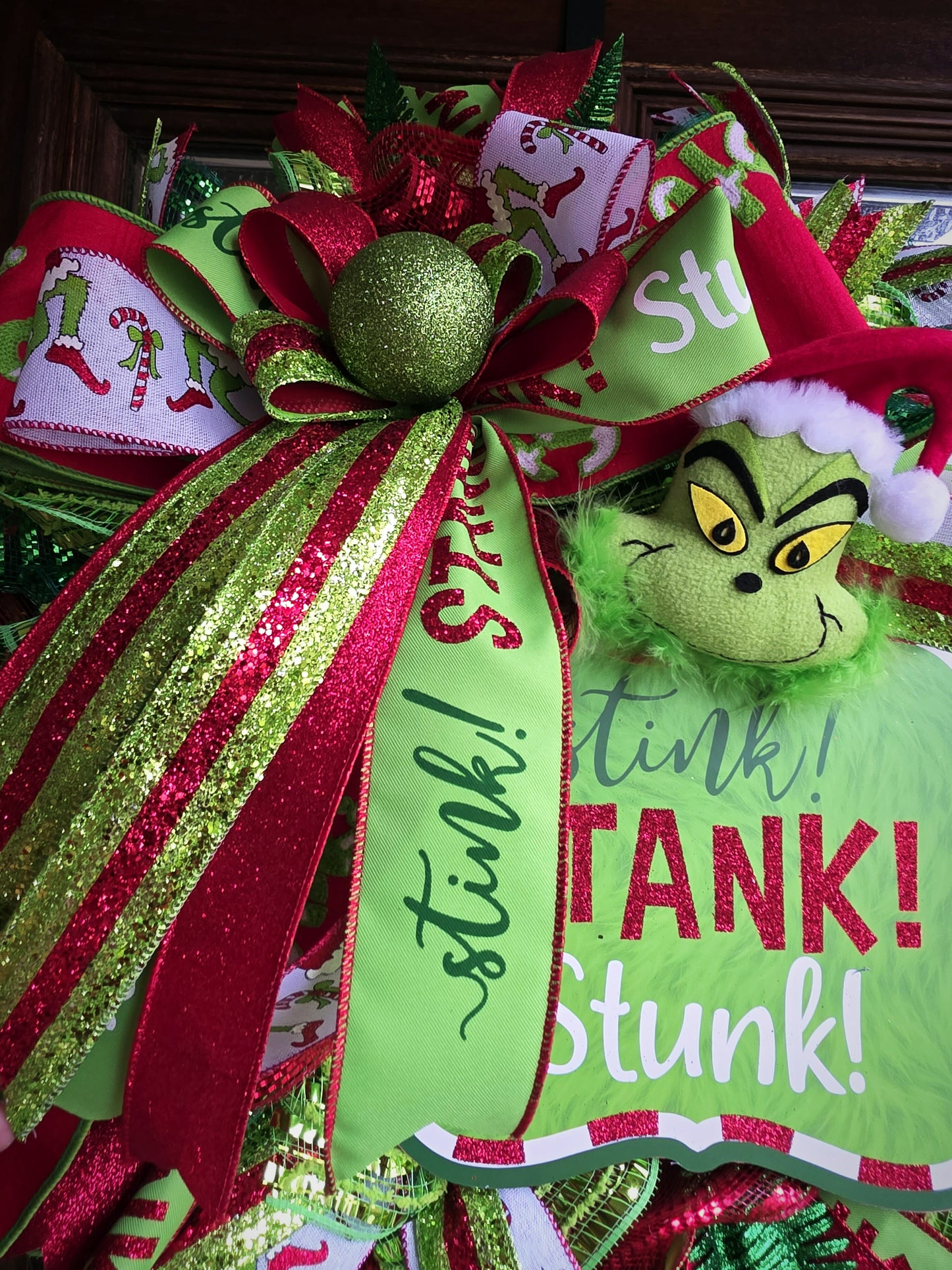 🎄 Stink! Stank! Stunk! Christmas Wreath – Whimsical Holiday Door Decor